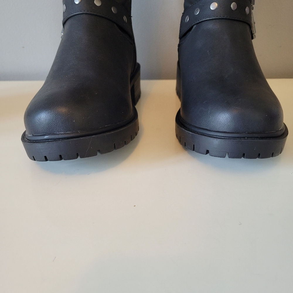 Torrid Studded Wrap Buckle Knee Boot, BNWT, Size 6 - Picture 3 of 10